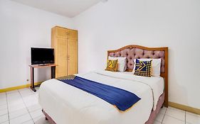 Spot On 91546 Dewi Sudirman Homestay